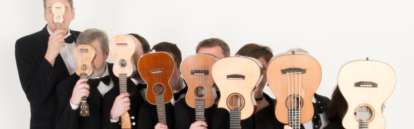 Hinchliffe's Ukulele Orchestra of Great Britain — Cornwall 365