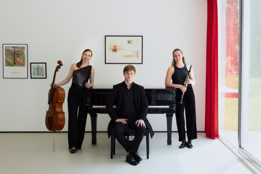 Delphine Trio