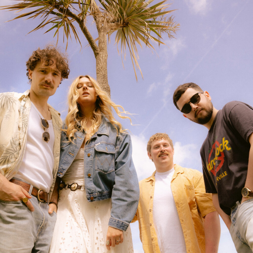 Bailey Tomkinson & The Locals – Live Above the Bay